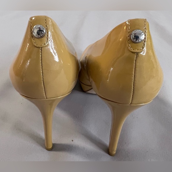 Michael Michael Kors Womens Chantal Platform Pumps Tan Leather Size 10M - Picture 7 of 10